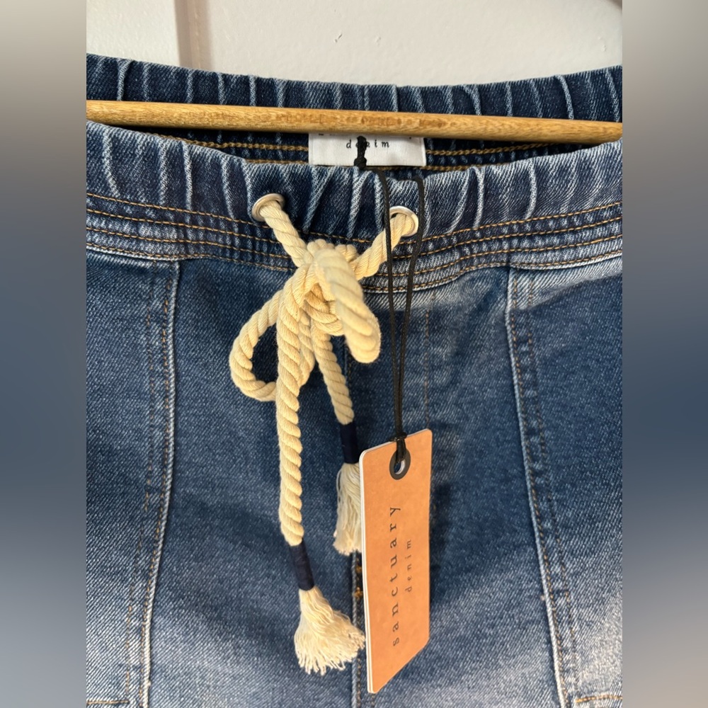 NWT Sanctuary High Rise Light Barrel Jeans - Picture 3 of 12